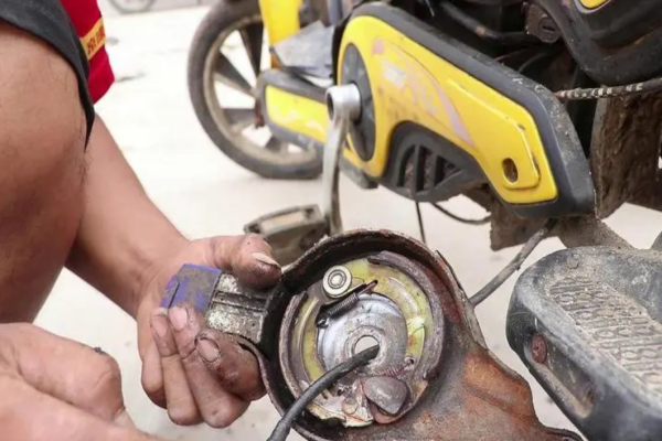 三明市电动车刹车故障